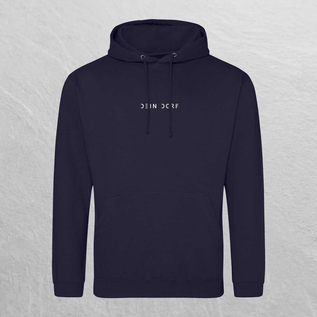 Dunkelblauer Sauerland Hoodie. Mittig kann in weiß Dein Dorfname aufgedruckt werden.
