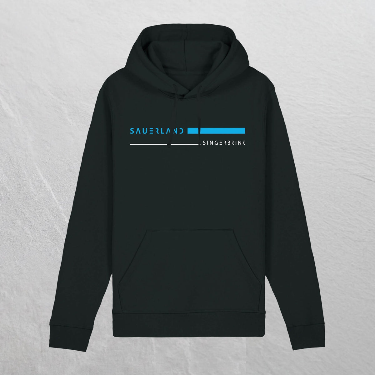 Produktforto eines schwarzem Sauerland Hoodie aus Biobaumwolle mit blauem aufdruck