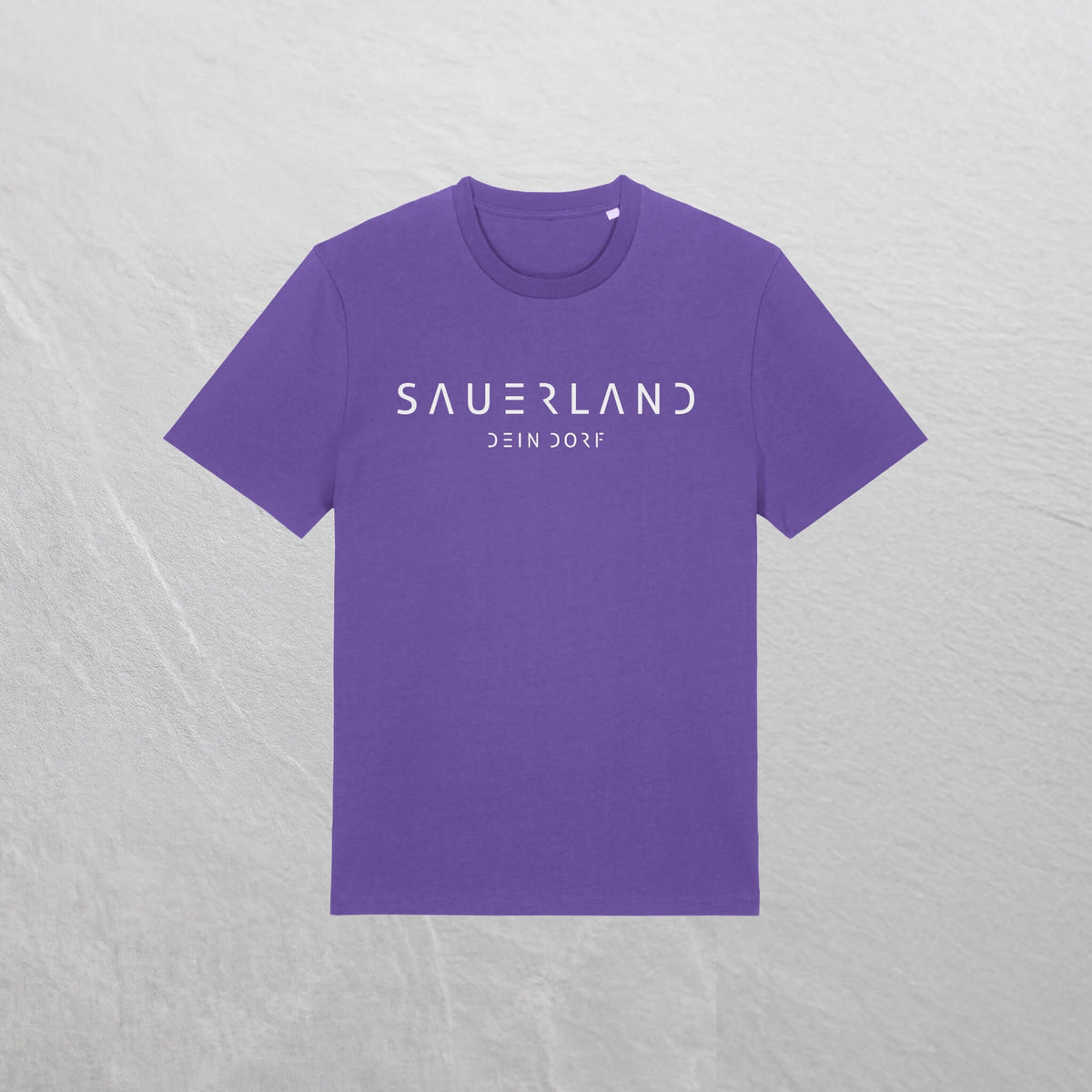 Produktfoto des personalisierbaren newSAUERLAND T-Shirt im Dorfdesign mit  Deinem Dorf in der Farbe lila