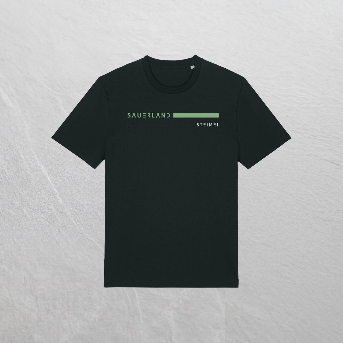Produktfot eines schwarzen Sauerland TShirt mit stripes aufdruck in grün