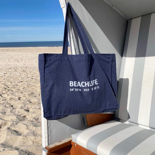 Sylt Tasche in dunkelblau mit weißem Aufdruck Beachlife Sylt und Koordinaten